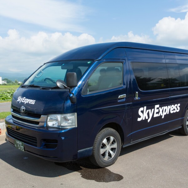 Sky Express  Hi Ace Field Zoom Left Yasuyuki Shimanuki