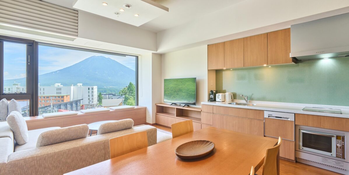 20250723 Ki KN505 1 Bedroom Yotei Summer Living Room Kitchen DSC0787 Lores 1