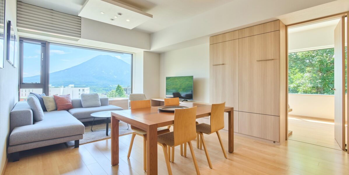 20250723 Ki KN601 Bedroom Deluxe Summer Living Room DSC0471 Lores 1